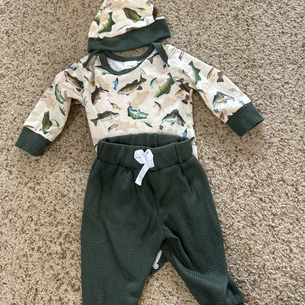 Fish Print Baby Outfit with Green Pants and Matching Hat - Picture 2 of 2